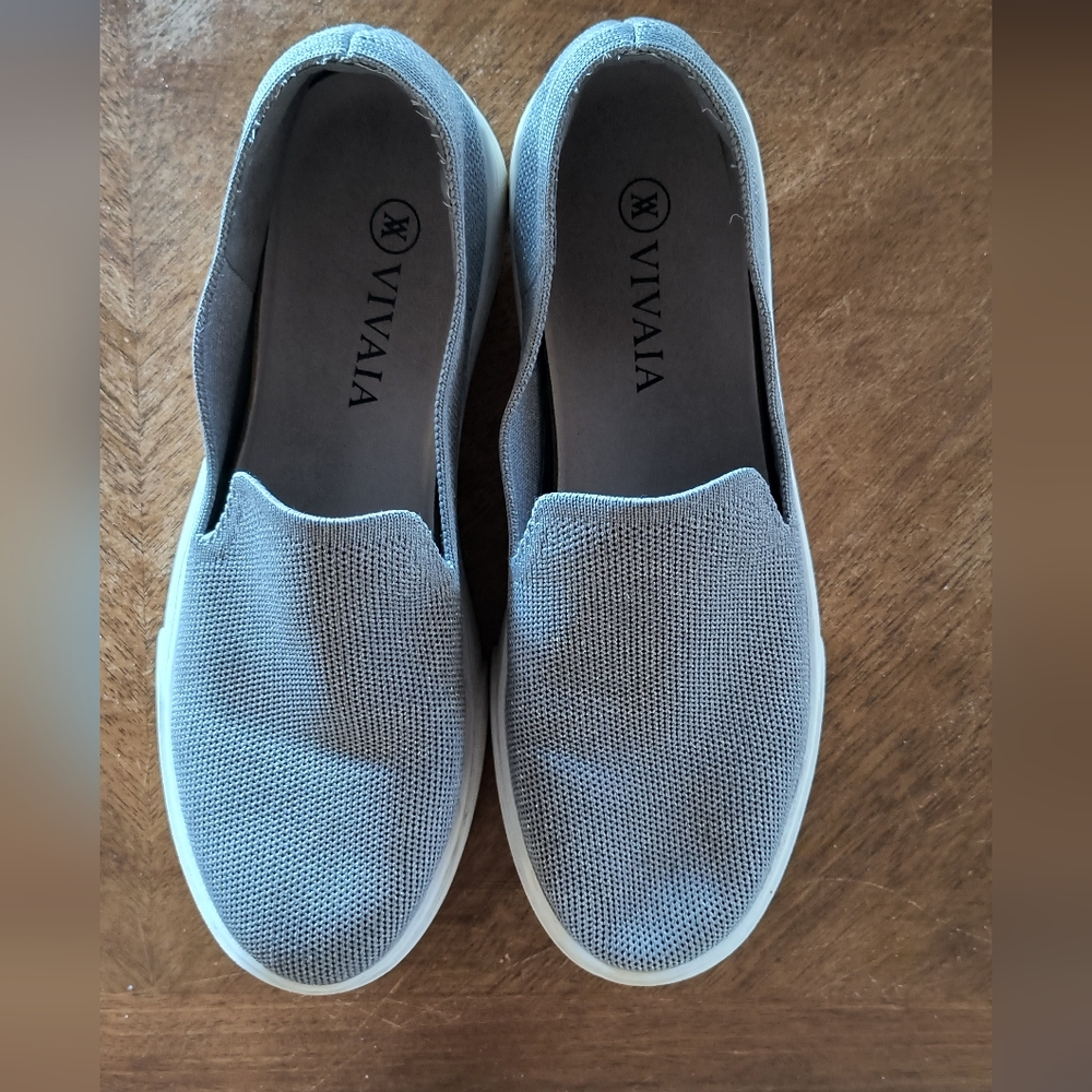 Vivaia Round Toe Slip On Sneakers size 11 Silver/Grey